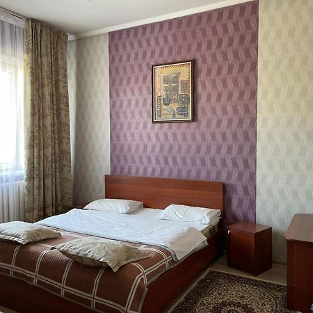 Гостиничный Комплекс Жеты Казына Zharkent Ngoại thất bức ảnh