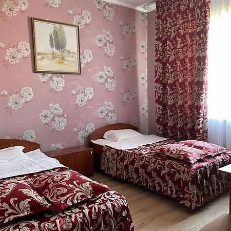 Гостиничный Комплекс Жеты Казына Zharkent Ngoại thất bức ảnh
