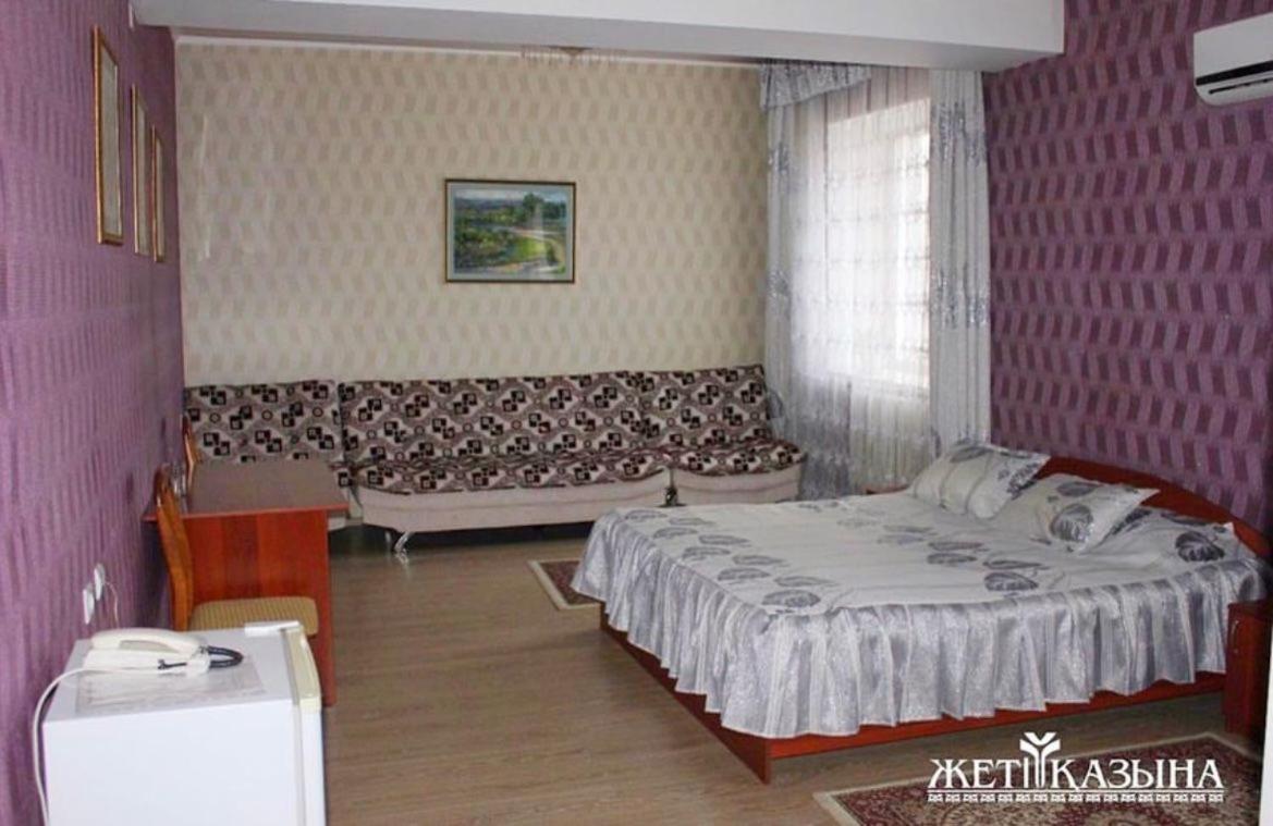 Гостиничный Комплекс Жеты Казына Zharkent Ngoại thất bức ảnh