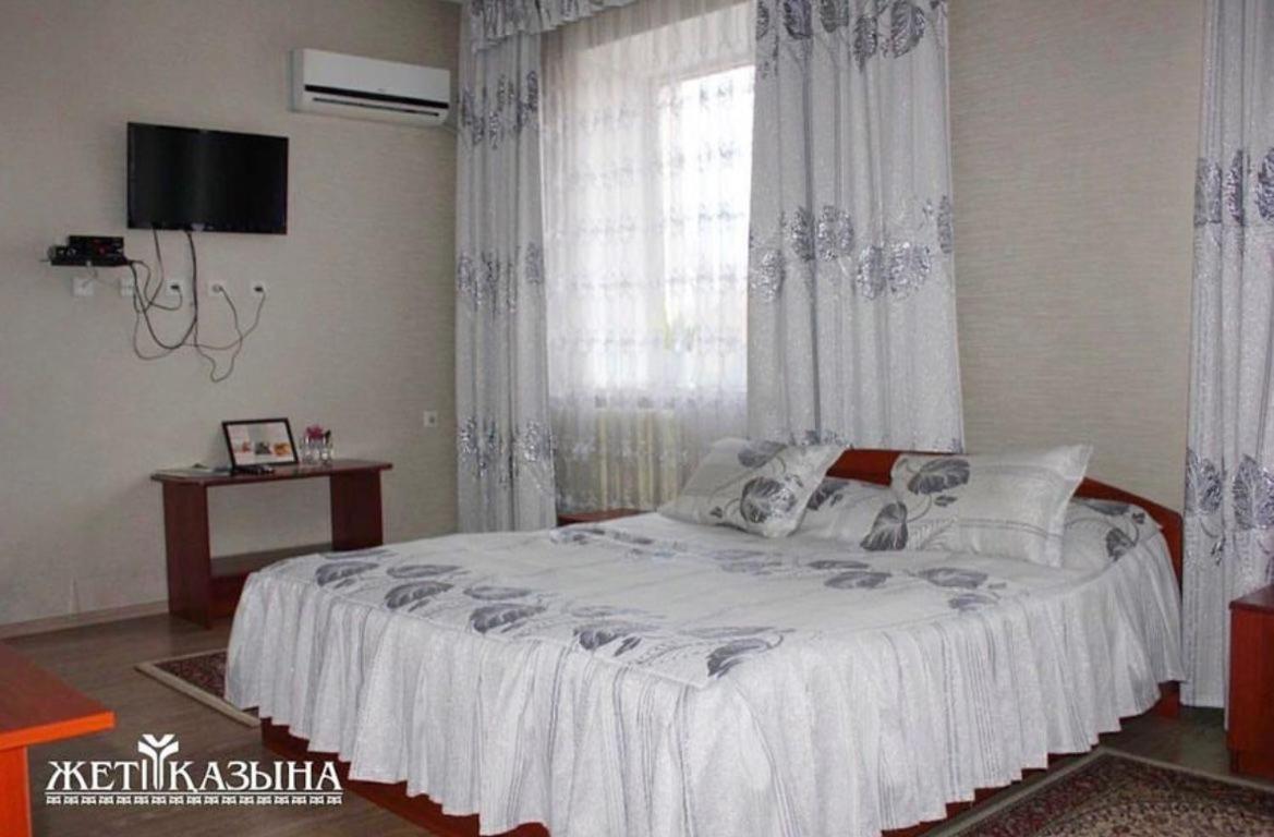 Гостиничный Комплекс Жеты Казына Zharkent Ngoại thất bức ảnh