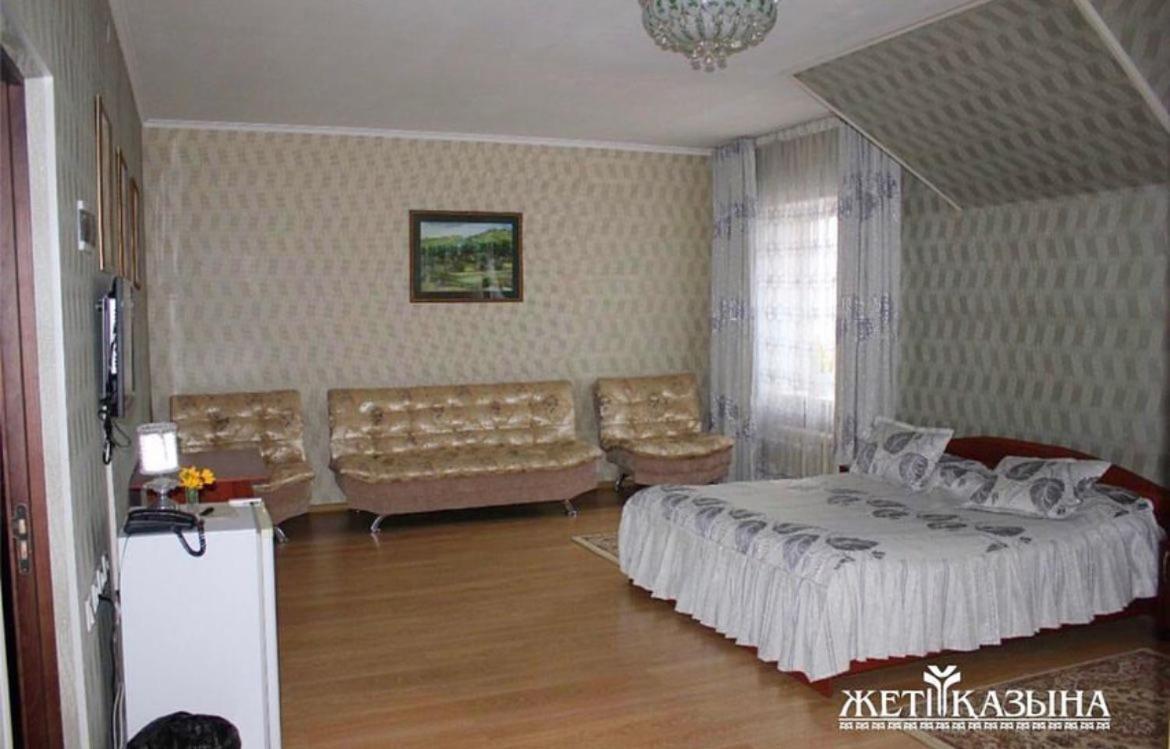 Гостиничный Комплекс Жеты Казына Zharkent Ngoại thất bức ảnh